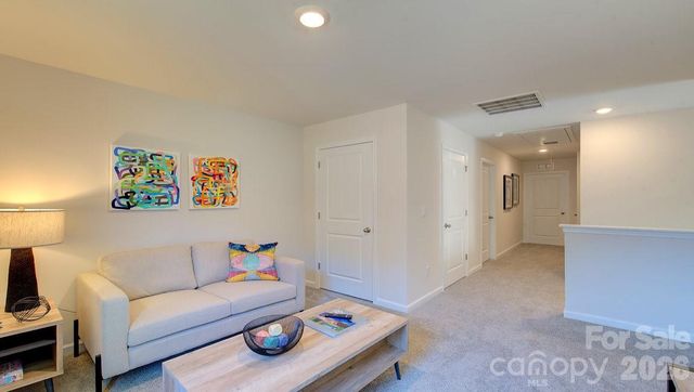 208 Hyder Ridge Road, Asheville, NC 28804