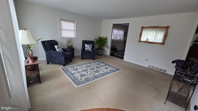 221 ELLIS LN, West Chester, PA 19380