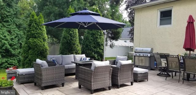 221 ELLIS LN, West Chester, PA 19380