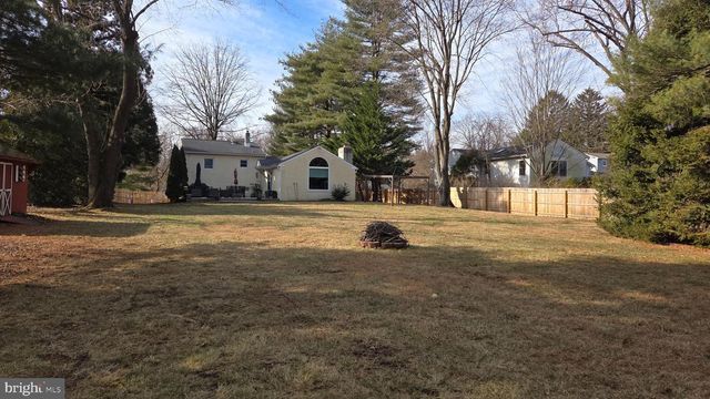 221 ELLIS LN, West Chester, PA 19380