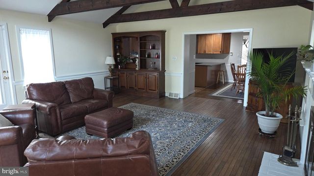 221 ELLIS LN, West Chester, PA 19380