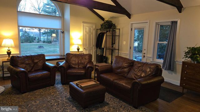 221 ELLIS LN, West Chester, PA 19380