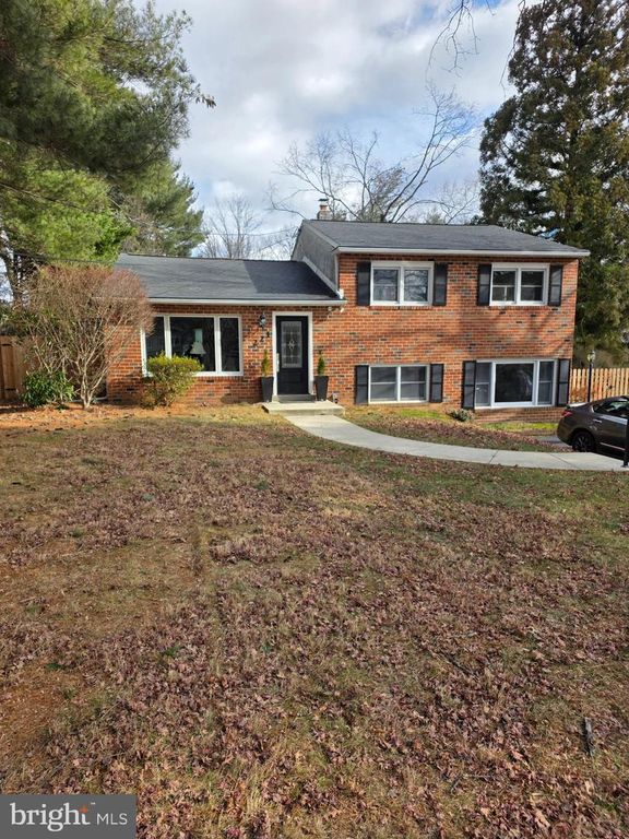 221 ELLIS LN, West Chester, PA 19380