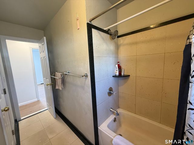 35 Early Avenue, Stratford, CT 06615