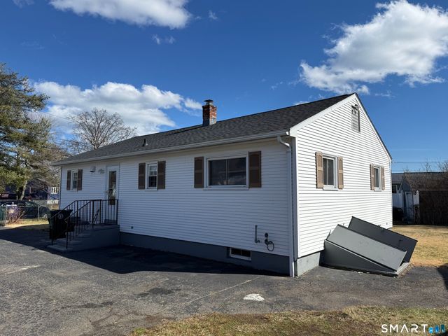 35 Early Avenue, Stratford, CT 06615