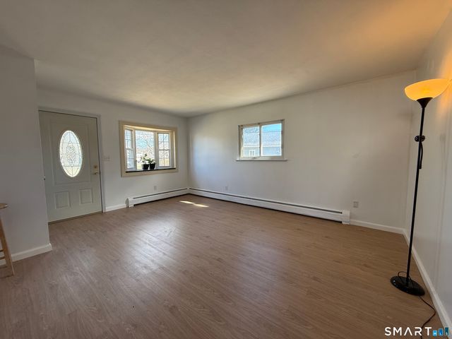 35 Early Avenue, Stratford, CT 06615