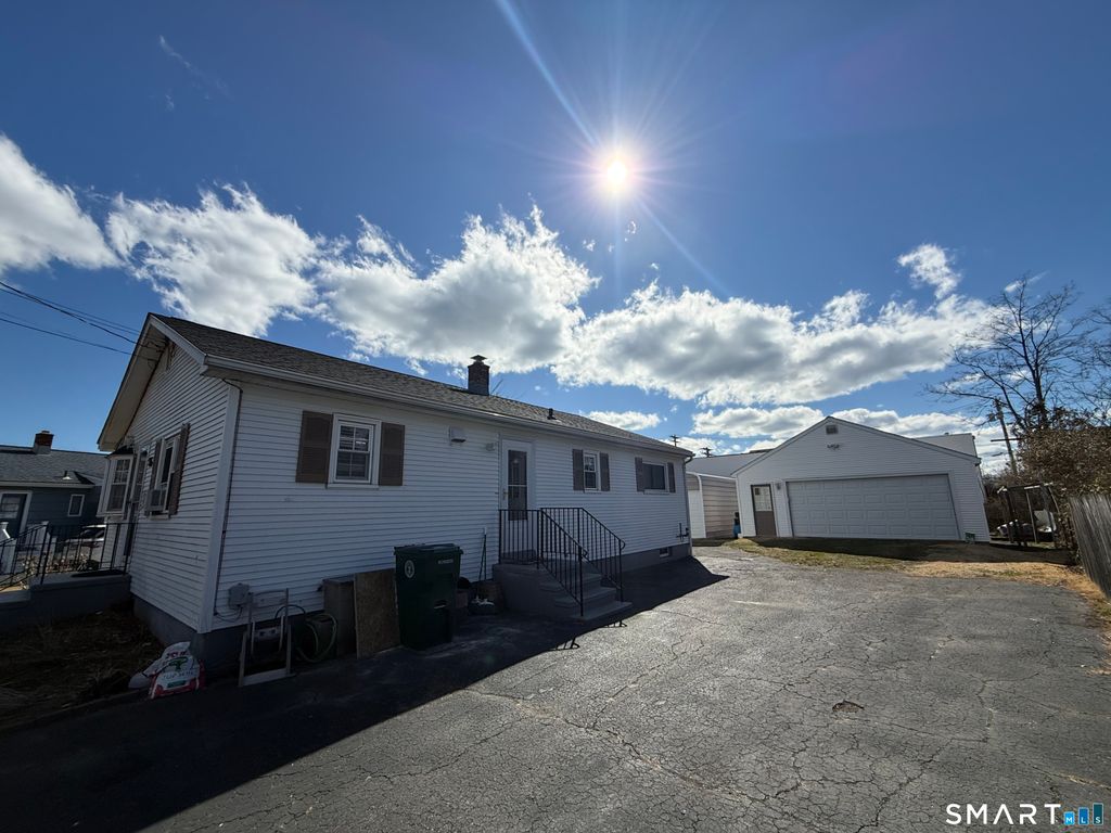 35 Early Avenue, Stratford, CT 06615