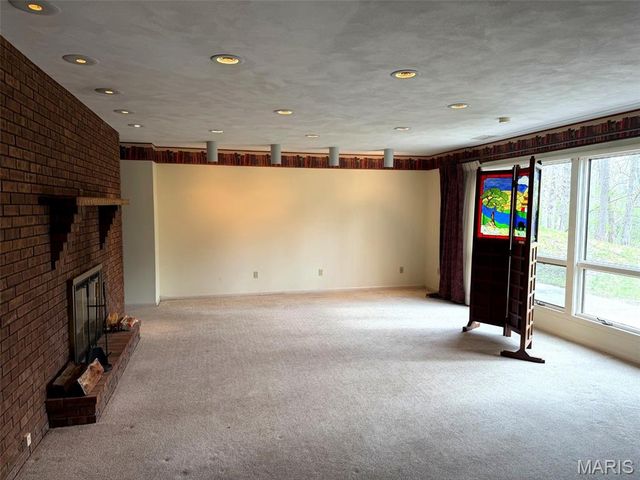 17466 Lageman Lane, Brighton, IL 62012