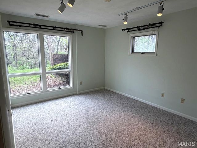 17466 Lageman Lane, Brighton, IL 62012