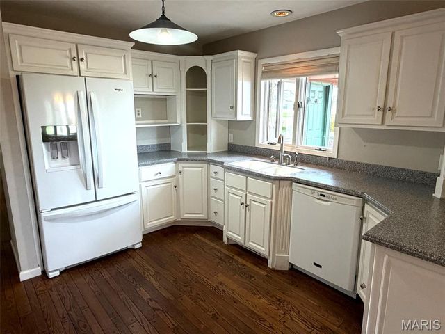 17466 Lageman Lane, Brighton, IL 62012