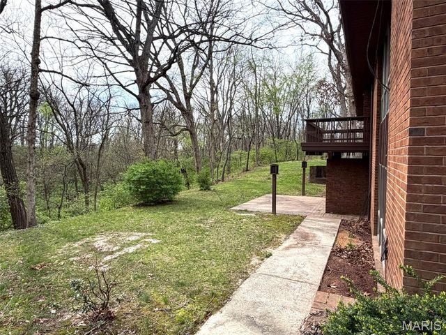 17466 Lageman Lane, Brighton, IL 62012