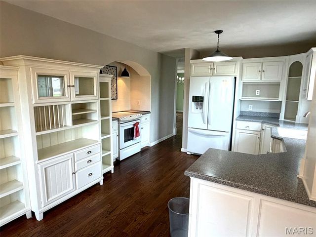 17466 Lageman Lane, Brighton, IL 62012