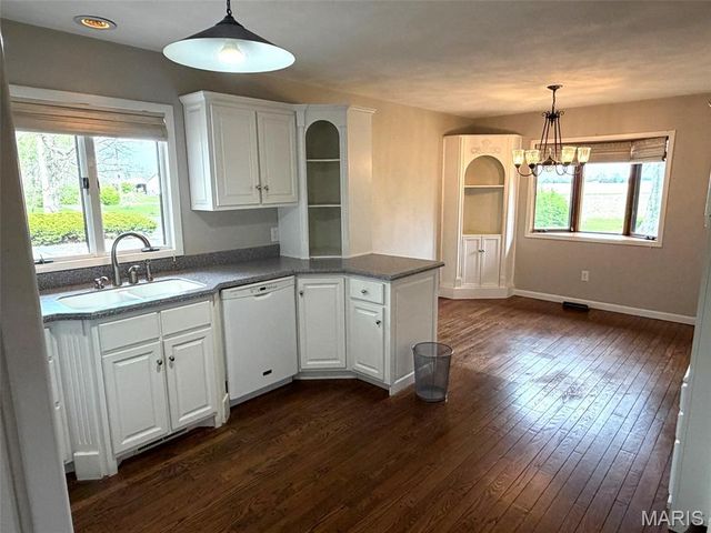 17466 Lageman Lane, Brighton, IL 62012