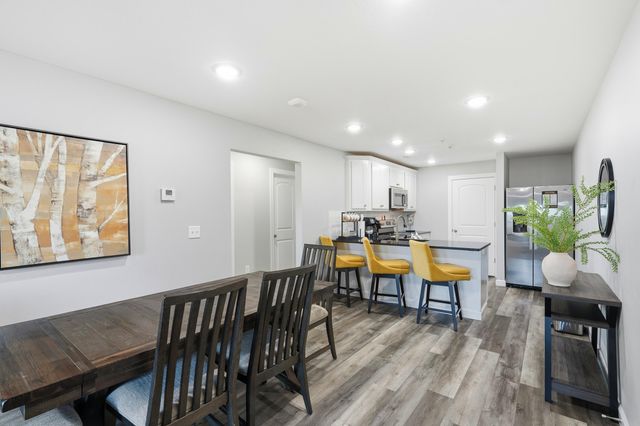 3004 North Vineyards Terrace 2, Branson, MO 65616