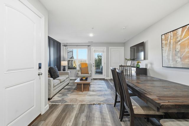 3004 North Vineyards Terrace 2, Branson, MO 65616