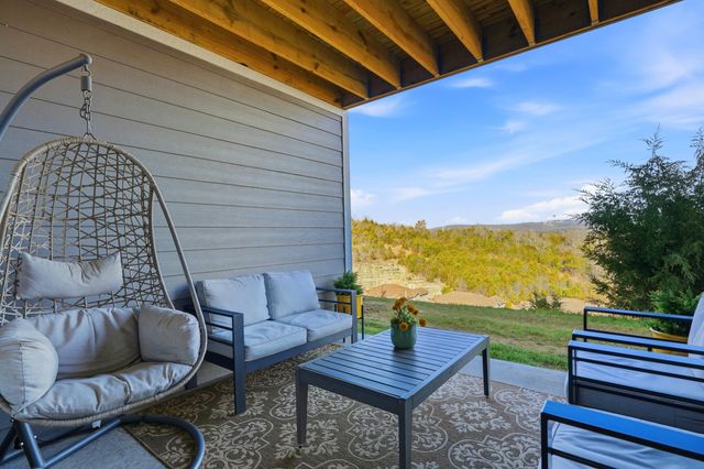 3004 North Vineyards Terrace 2, Branson, MO 65616