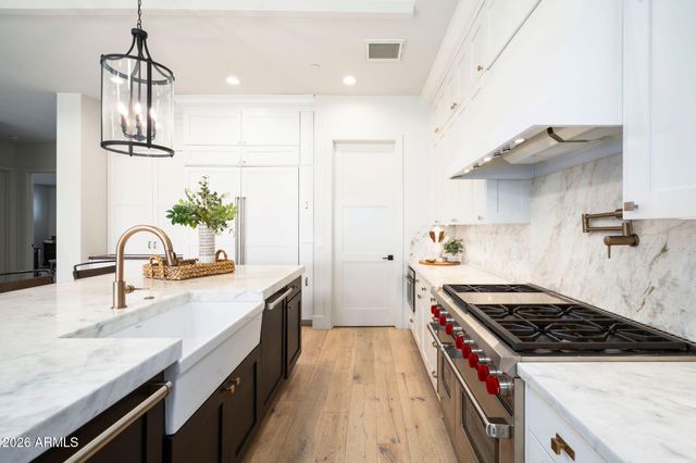 5605 E LAFAYETTE Boulevard, Phoenix, AZ 85018