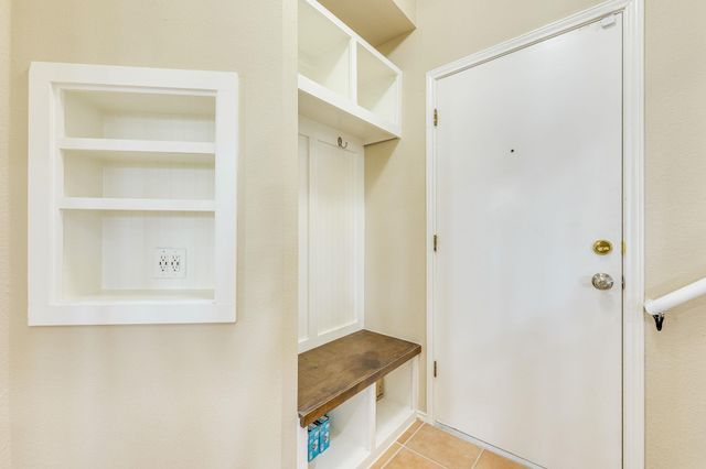 9012 Brimstone LN, Austin, TX 78717