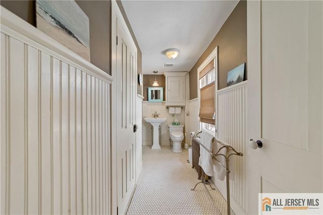 92 Halsey Reed Road, Cranbury, NJ 08512