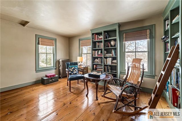 92 Halsey Reed Road, Cranbury, NJ 08512