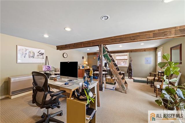 92 Halsey Reed Road, Cranbury, NJ 08512