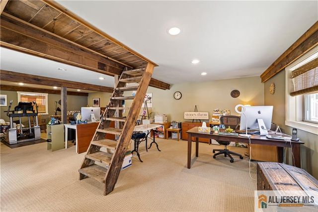 92 Halsey Reed Road, Cranbury, NJ 08512