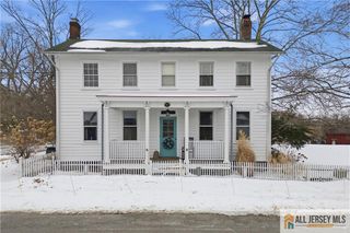 92 Halsey Reed Road, Cranbury, NJ 08512