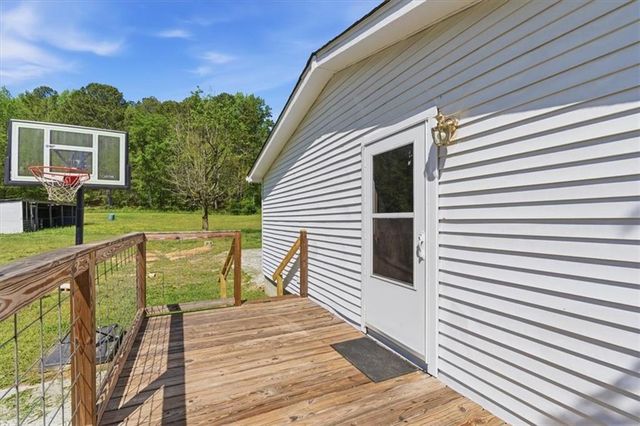 235 Kirk Road NW, White, GA 30184