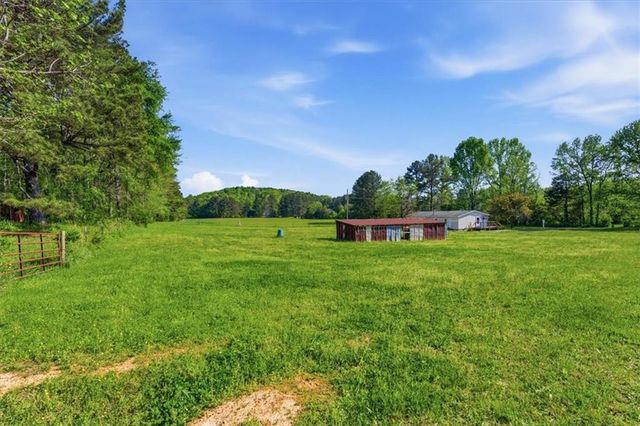 235 Kirk Road NW, White, GA 30184
