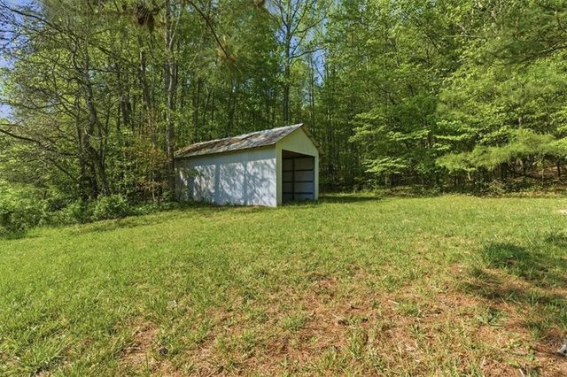 235 Kirk Road NW, White, GA 30184
