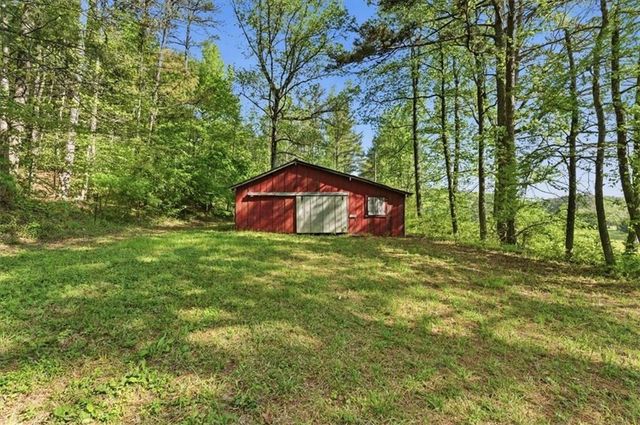 235 Kirk Road NW, White, GA 30184