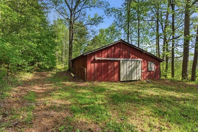 235 Kirk Road NW, White, GA 30184