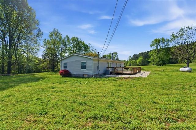 235 Kirk Road NW, White, GA 30184