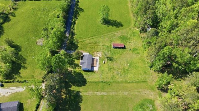 235 Kirk Road NW, White, GA 30184