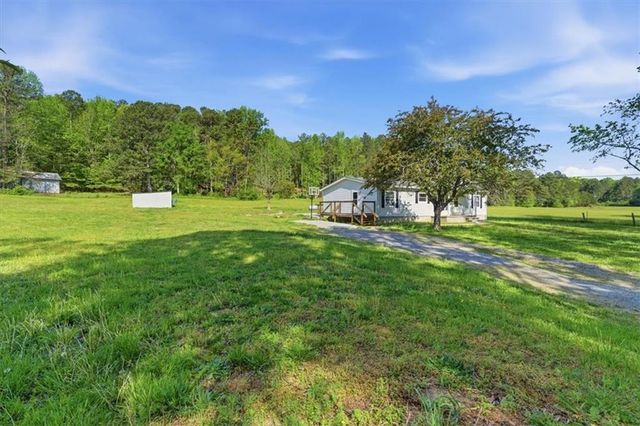 235 Kirk Road NW, White, GA 30184
