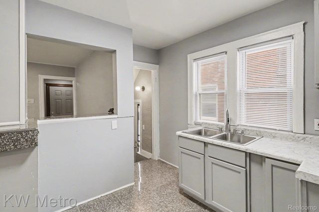 16230 Griggs Street, Detroit, MI 48221