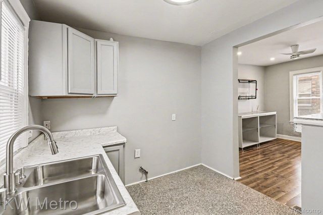 16230 Griggs Street, Detroit, MI 48221