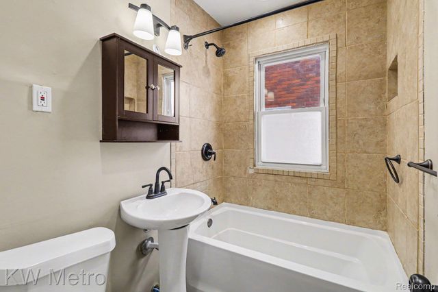 16230 Griggs Street, Detroit, MI 48221