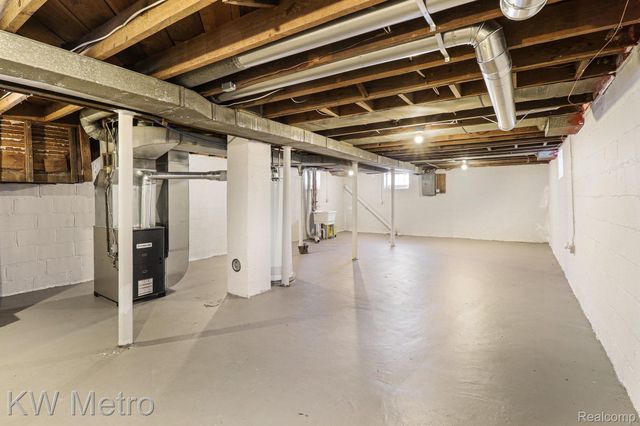 16230 Griggs Street, Detroit, MI 48221