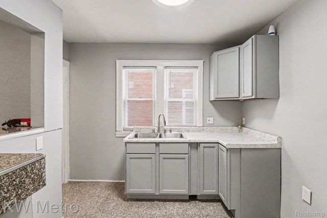 16230 Griggs Street, Detroit, MI 48221