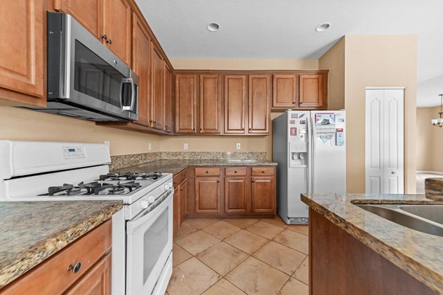 116 Hamilton Terrace, Royal Palm Beach, FL 33414