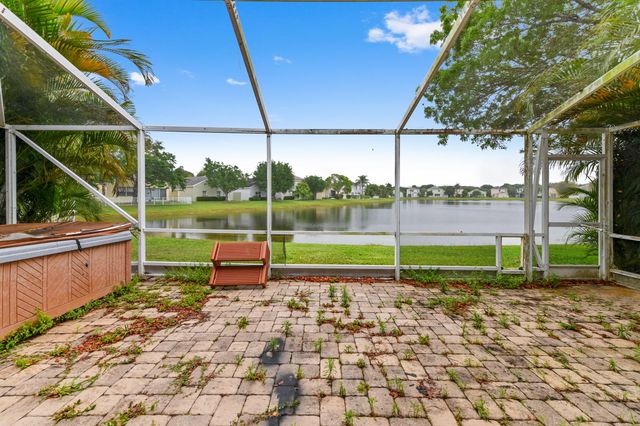 116 Hamilton Terrace, Royal Palm Beach, FL 33414