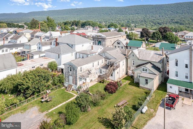 1034-1036 W MAIN ST, Valley View, PA 17983