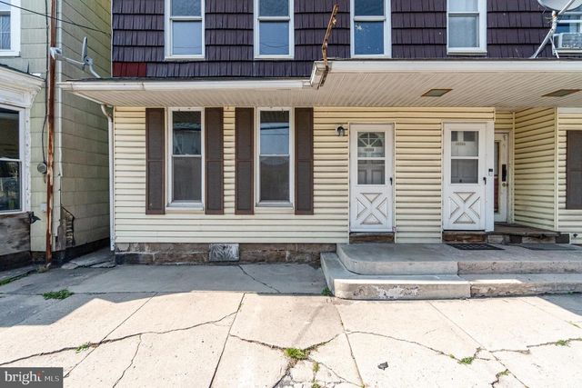 1034-1036 W MAIN ST, Valley View, PA 17983