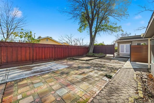 333 W Rincon Avenue, Campbell, CA 95008