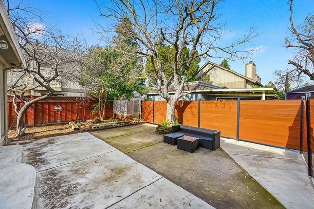 333 W Rincon Avenue, Campbell, CA 95008