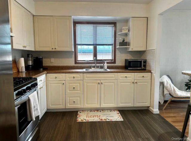 9212 25th Avenue, East Elmhurst, NY 11369