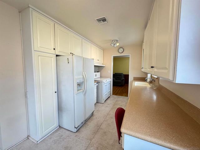 6233 Stewart, San Diego, CA 92115