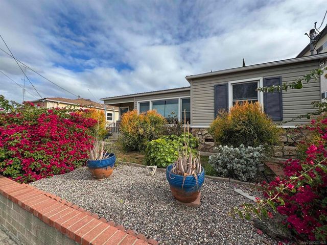 6233 Stewart, San Diego, CA 92115