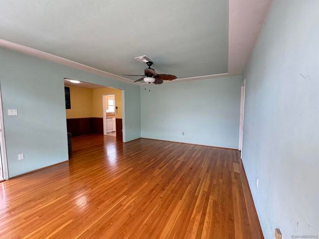 6233 Stewart, San Diego, CA 92115